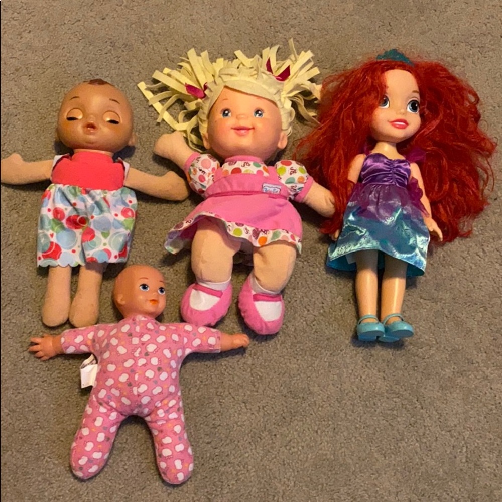 Little mermaid and babies